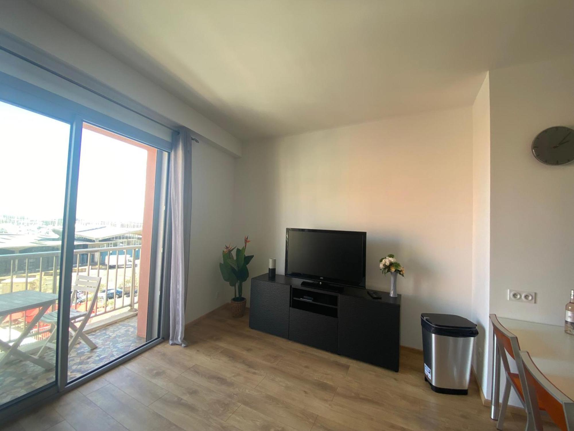 T2 La Singuliere Apartment Sete Exterior photo